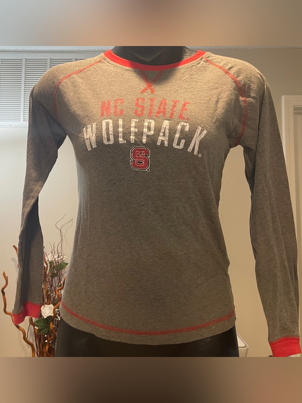Rivalry Threads NC State L/S Shirt, Young Size Large 12/14